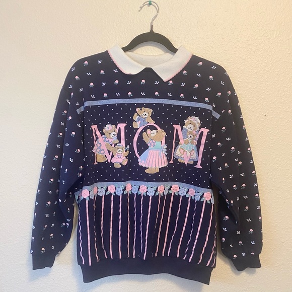 Spumoni By Franko Teddy Bear Mom Collared Crew Neck - Picture 1 of 3